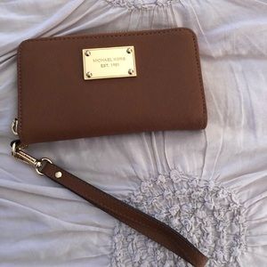 Michael Kors wristlet